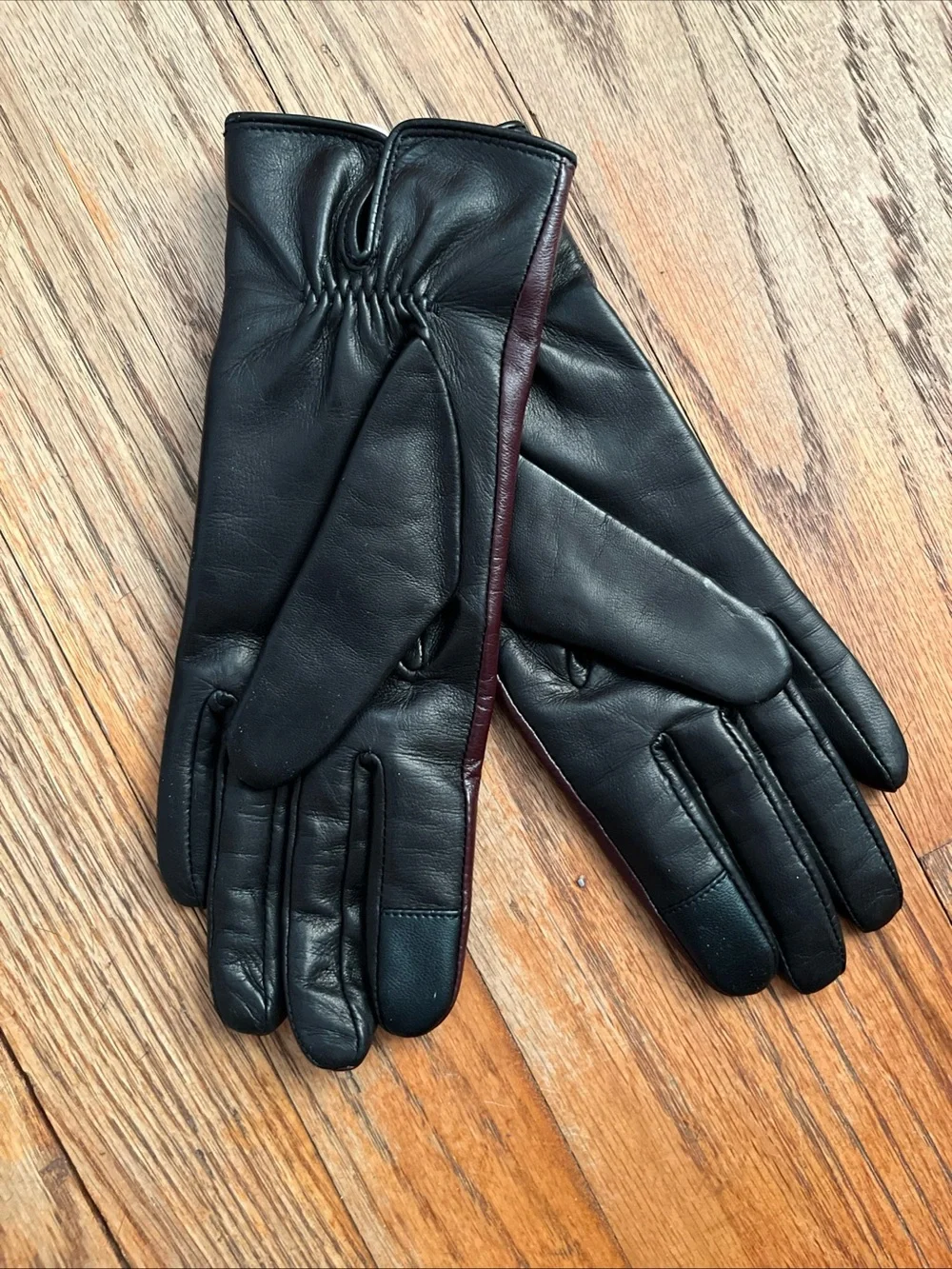 NWT kate spade Women's Bow Trim Leather Gloves - Burgundy Sz:S Old Money Classic